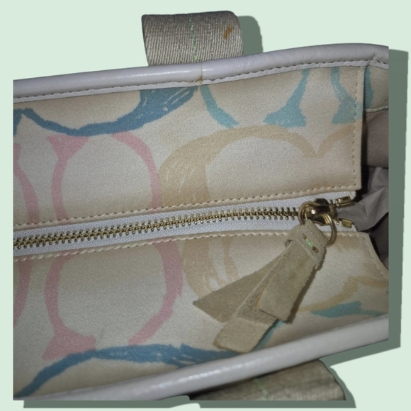 Coach Vintage Hampton Scribble Pastel Signature Tote - Picture 8 of 12